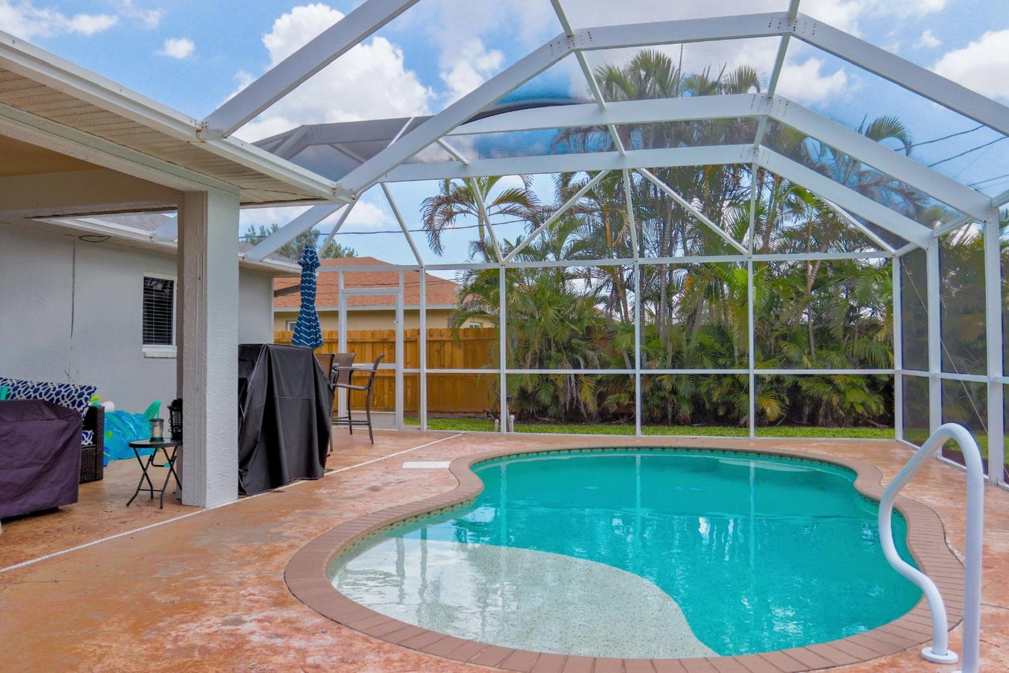 Beautiful Pool Home With Sleeping For 8 For Lovelypeople Cape Coral Exterior photo